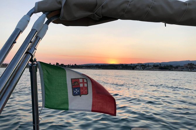 Sicily Boats Avola: Plemmirio boat tour 4 people 4 hours - A private 4-hour boat plan from Avola to Plemmirio