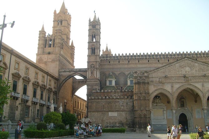 SICILY - Culture & Flavours 8 Days/7 Nights Tour - Day 1: Catania arrival and your first taste of the volcanic city