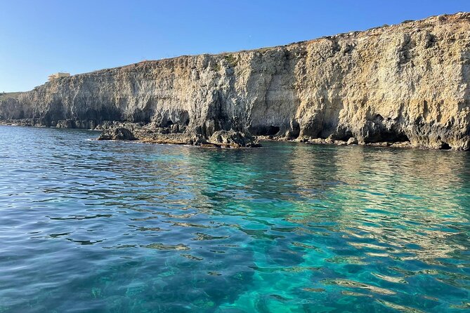 Siracusa Boat excursion island of ortigia and sea caves - The 1-hour cruise around Siracusa’s coastline