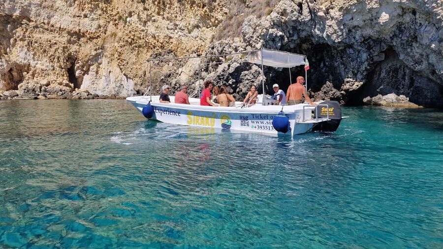 Siracusa: Ortigia & Sea Caves Boat Tour w/ Prosecco & Fruit - Meeting Outside A Surgiva and Settling In Fast
