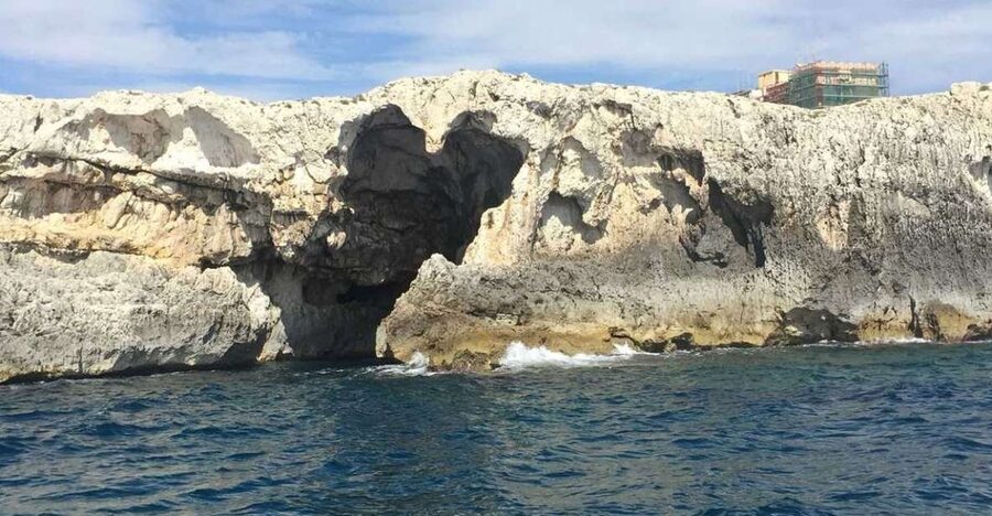 Siracusa: Ortygia Island Boat Tour with Grotto Visit - Key points at a glance