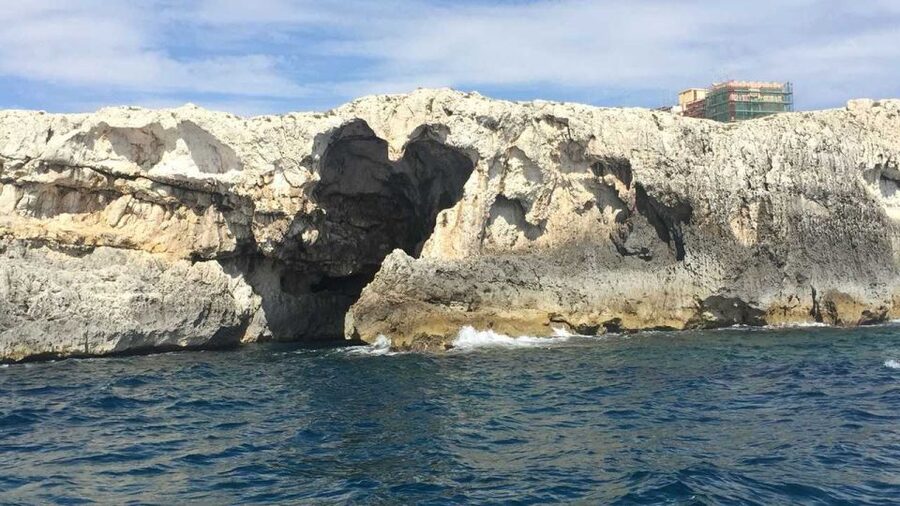 Siracusa: Ortygia Island Boat Tour with Grotto Visit - One-hour boat tour around Ortigia for about $29: worth it?