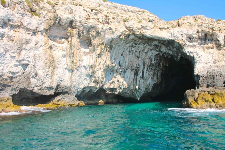 Siracusa: Ortygia Island Boat Tour with Grotto Visit - What to bring, what to expect on board, and how to avoid common snags