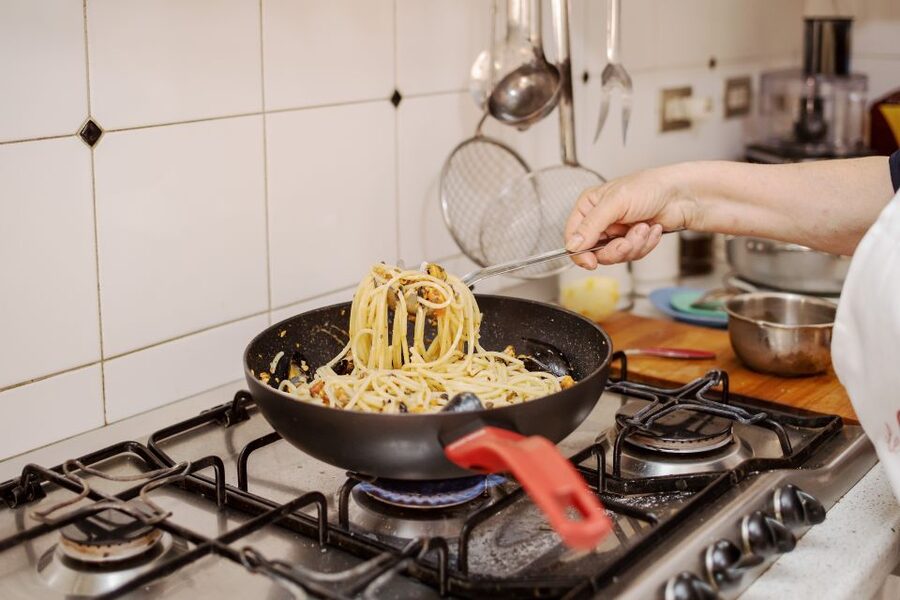 Siracusa: Pasta & Tiramisu Cooking Class at a Local's Home - Aperitivo and the Meal: Prosecco, Wine, Coffee, and Water
