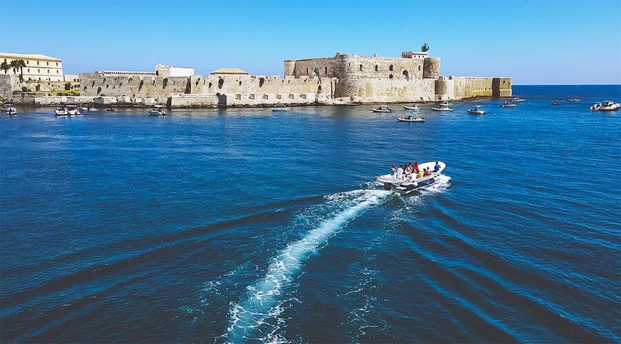 Siracusa: Private Boat Excursion to Ortigia with Prosecco - Castello Maniace From the Water: Photos, a Break, and Sea-Level Perspective