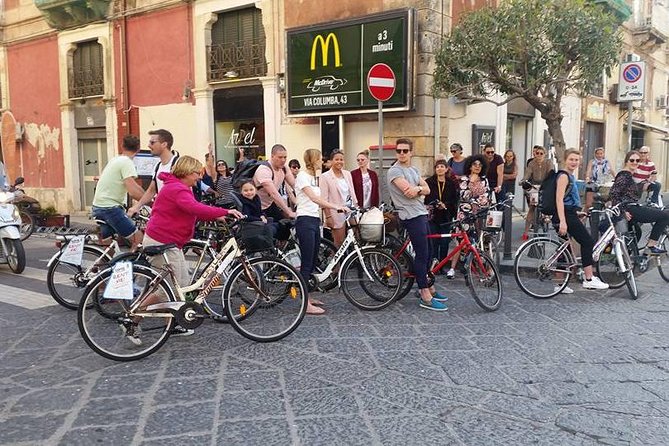 Siracusa tour on high tech bike - Ortigia by bike: marina views, Baroque streets, and inner courtyards