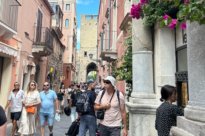 Skip-the-Line Taormina Half Day Greek Theater and Historic Center - A 2-hour Taormina stroll with a clean start and finish