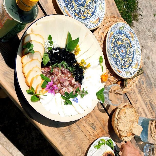 Slowlife Family Farm: From Garden to Table - The garden walk: Rare vegetables, edible wild plants, and real farming technique
