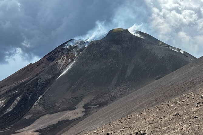 Summit trekking on Mount Etna for small groups - Piano Provenzana to the 2900-Meter Start: How the 4x4 Changes the Day