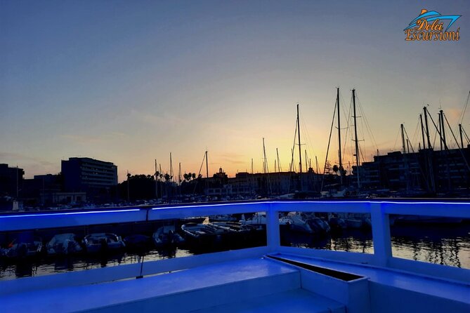 Sunset boat tour with aperitif and swimming break - Getting the most out of a small sunset cruise