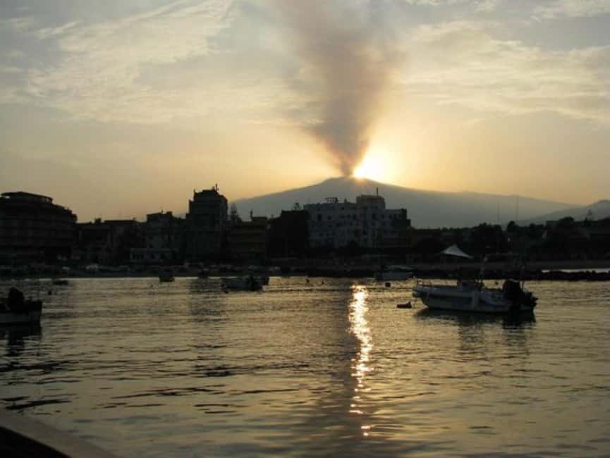 Sunset tour in search of dolphins with aperitif - Shared Boat, Big Mood: How the Group Trip Really Feels