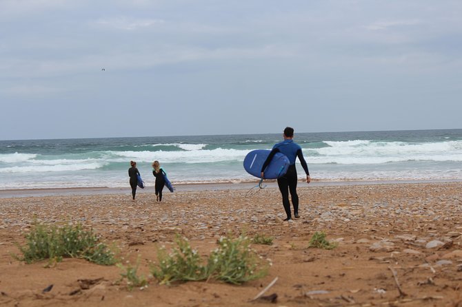 Surf lessons - Key things to know before you hit the water