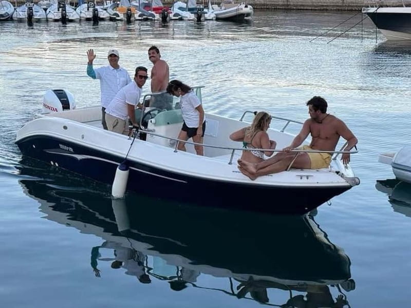 Sushi dinner on board at sunset at the Queen Cave - Quick hits worth knowing
