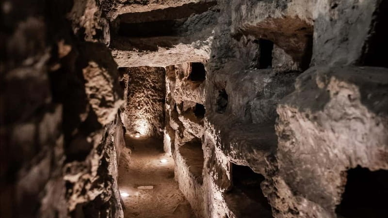 Syracuse: Entry ticket and guided tour of the Catacombs of Saint Lucia - Piazza Santa Lucia Timing: How Long You Really Have Underground