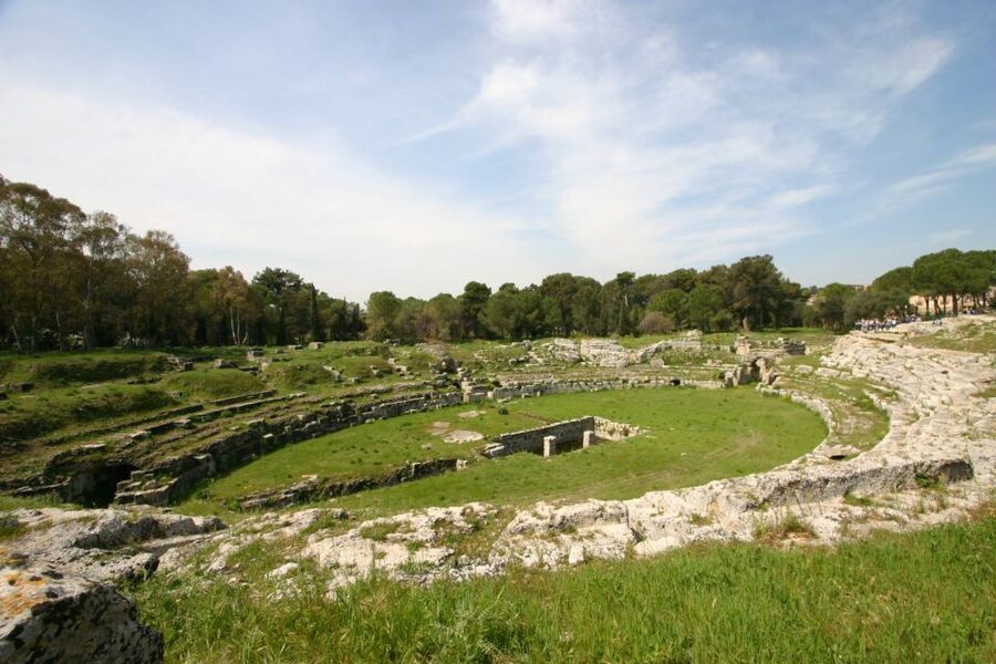 Syracuse: Greek Theater and Neapolis Guided Private Tour - Meeting your guide at Neapolis and getting oriented fast