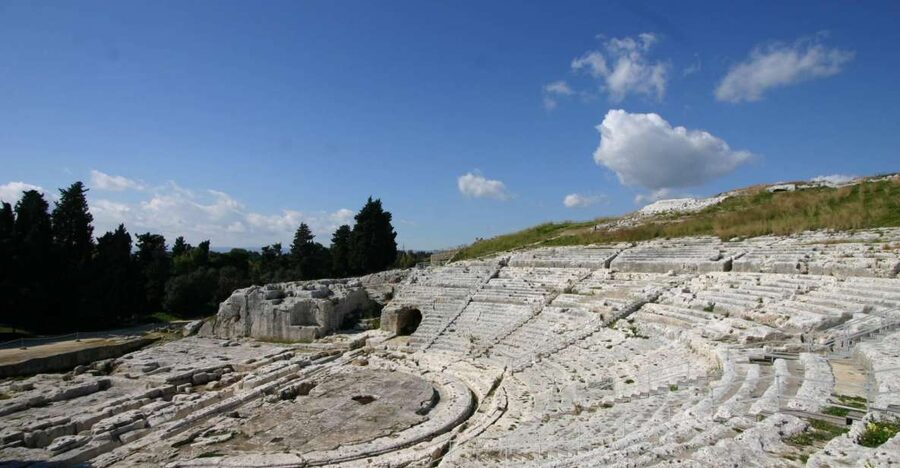 Syracuse: Neapolis and Greek Theater guided tour - Roman Amphitheater: Gladiatorial Games and the Shift to Roman Rule