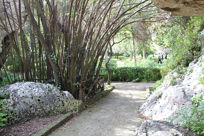 Syracuse & Noto - Day Tour from Taormina - Timing, Heat, and Multi-Language Groups: How This Tour Can Feel