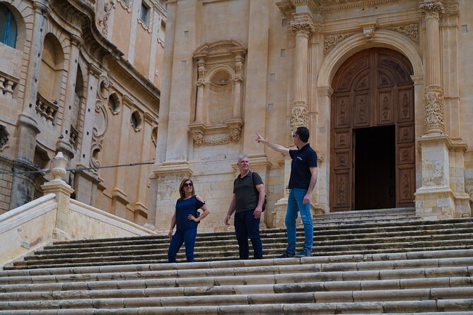 Syracuse, Ortigia and Noto walking tour from Catania - Fonte Aretusa and Ortigia Cathedral: short stops that set the scene