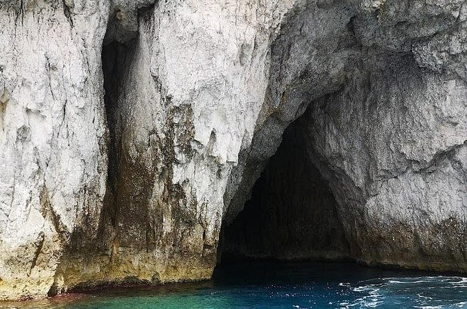 Syracuse Ortigia and Sea Caves Boat Tour with Captain Mirko - Sea Caves and the Optional Swim Stop