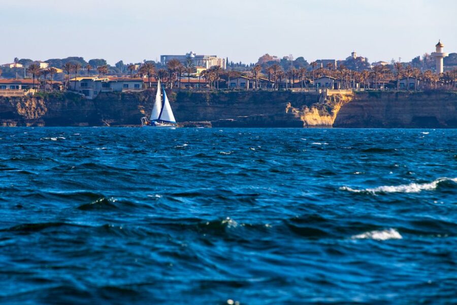 Syracuse: Ortigia Island Boat Tour with Lunch and Wine - Who this tour suits best, and who should think twice