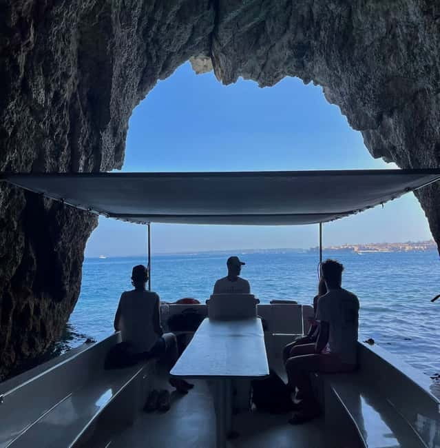 Syracuse: Ortigia Island & Sea Cave Boat Tour with Prosecco - Heart-Shaped Cave and Low-Bridge Moments: The Visual Payoff