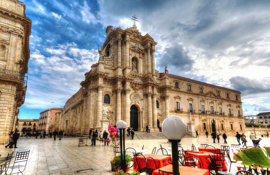 Syracuse: Ortigia Private Walking Tour - Cathedral Square and the Bright Limestone Cathedral (Optional Interior)