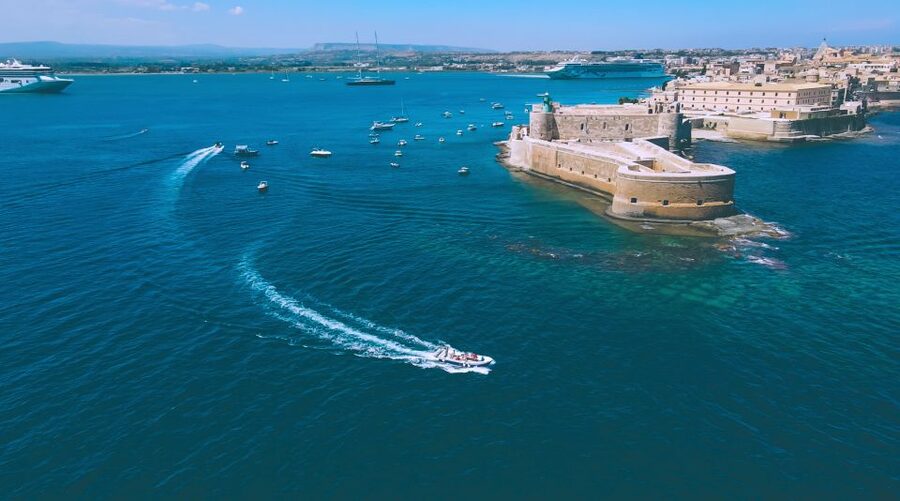 Syracuse: Pillirina, Ortigia, and Sea Caves Tour by Boat - The 2-Hour Format: Short Enough to Feel Fun