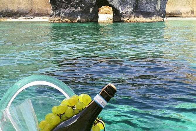 Syracuse private boat with aperitif - Comfort and accessibility: small details that matter