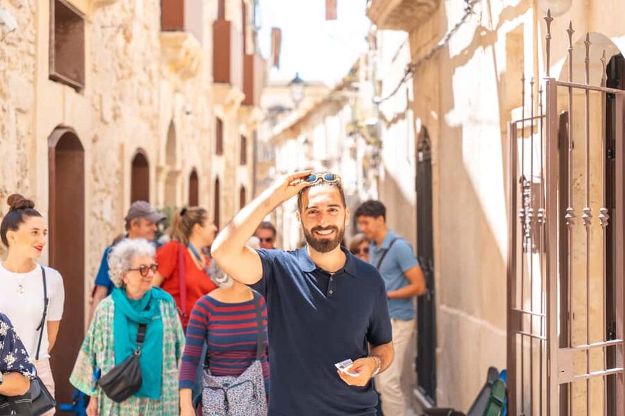 Syracuse: The Street Food Tour in Ortigia with a Local Guide - Meeting at Piazza Archimede and the easy start with iced coffee