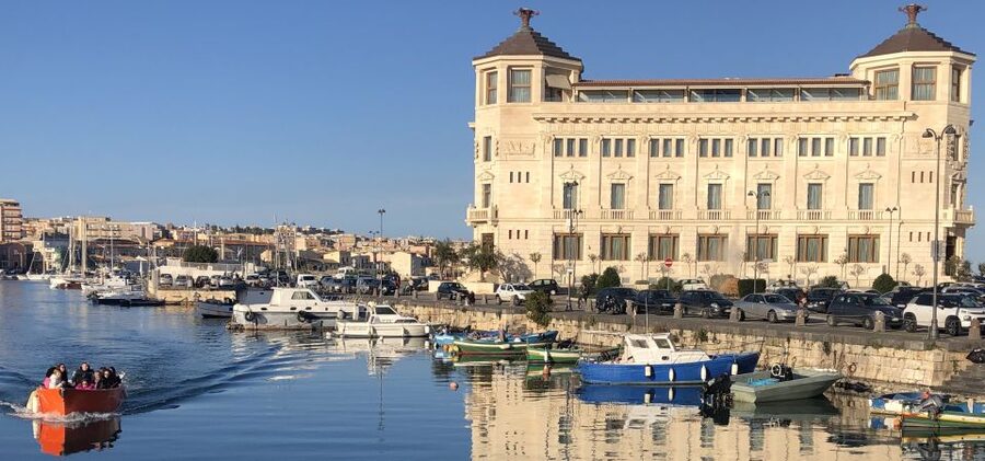 Syracuse: Tour of Ortigia Island & Caves with Local Skipper - Key highlights to watch for