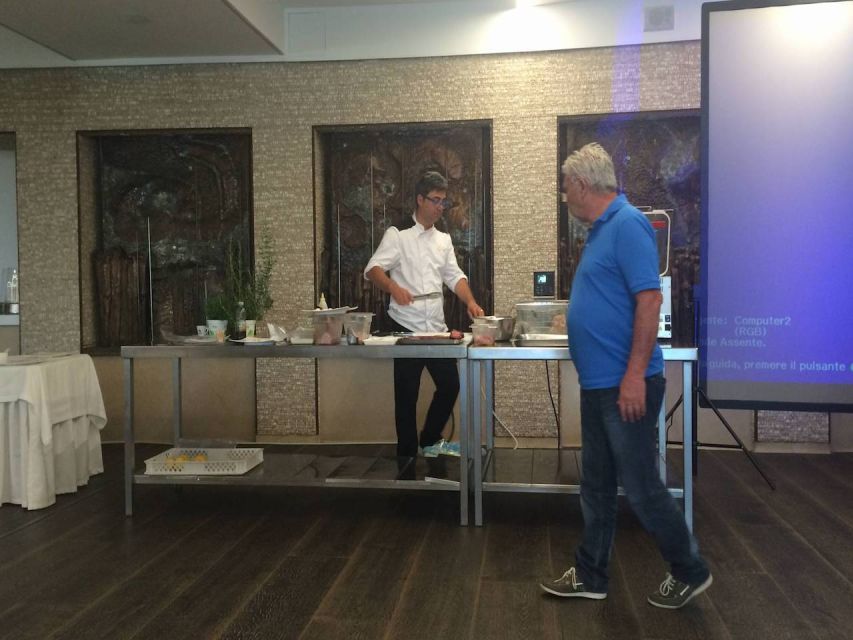 Syracuse: Traditional Cooking Class & Ancient Market Visit - Lunch: eating what you made, with the chef’s final touch