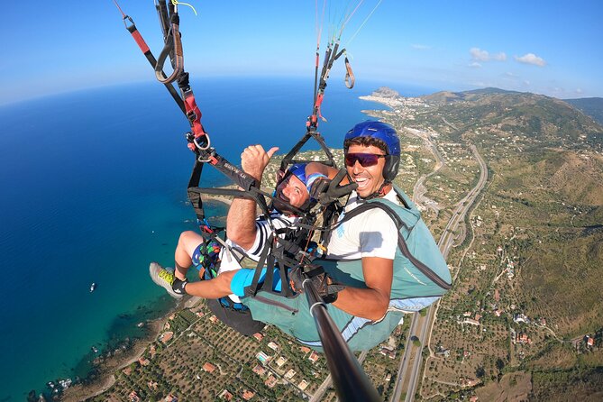 Tandem Paragliding Flight in Cefalù - Quick hits from the sky