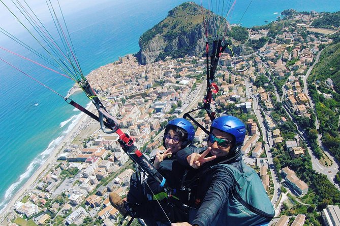 Tandem Paragliding Flight in Cefalù - Meeting at Spiaggia Salinelle and getting to takeoff without stress
