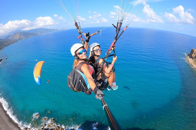 Tandem Paragliding Flight in Cefalù - How long it takes and what that means for your day
