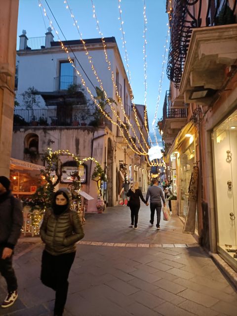 Taormina and Castelmola: Private tour - Comfort and communication: the private-group difference