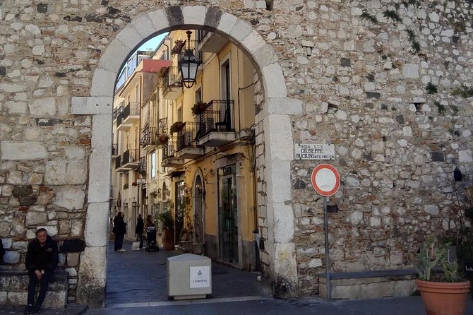 Taormina and Castelmola tour from Messina harbour - Key things to know before you go
