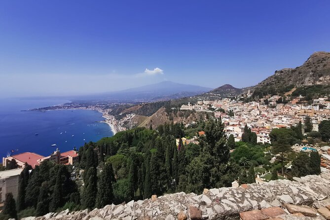 Taormina and Isola Bella Day Tour with Boat Trip from Messina - Bus comfort and group size: capped at 30, cruise-ready schedule