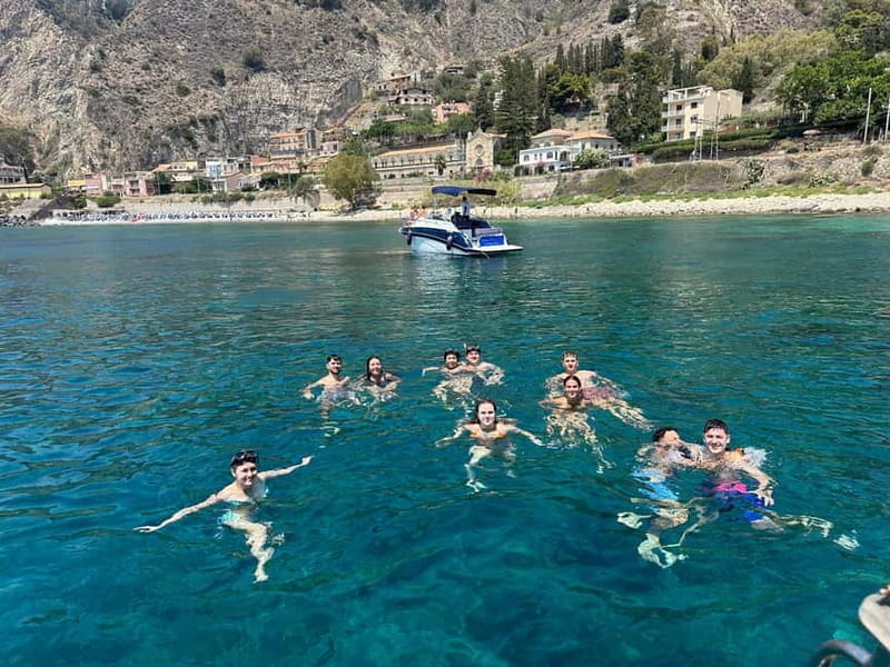 Taormina: Boat Tour with Sicilian Wine Tasting - From Spisone to the viewpoints: the first hour’s flow