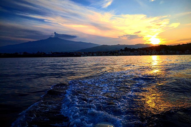 Taormina - Classic Boat Tour - From Giardini-Naxos Out to Taormina: the Big-View Setup