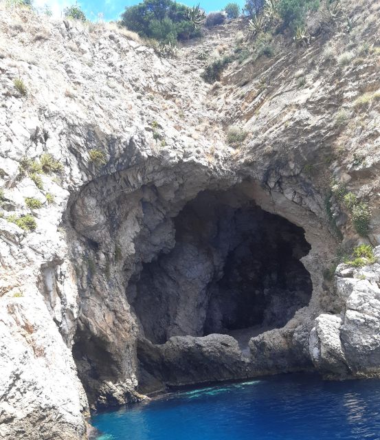 Taormina Coast : Classic Tour with aperitif - Aperitif on board: what’s served and how to enjoy it