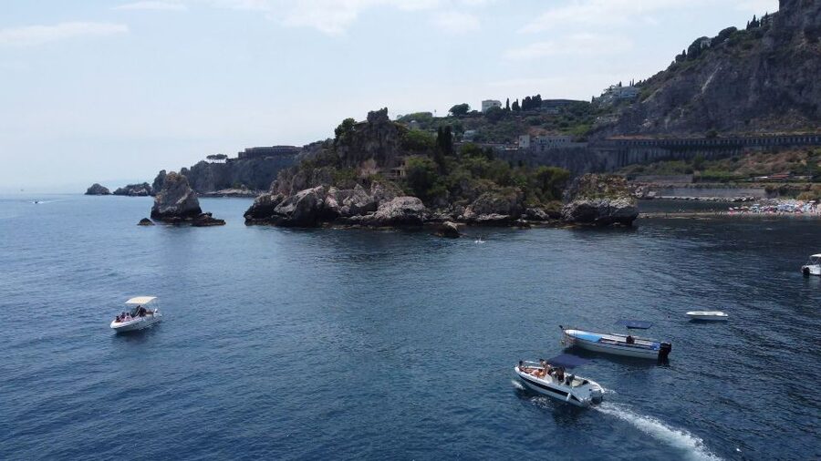 Taormina: Coastal Highlights Cruise with Wine & Food Tasting - Key highlights to look for