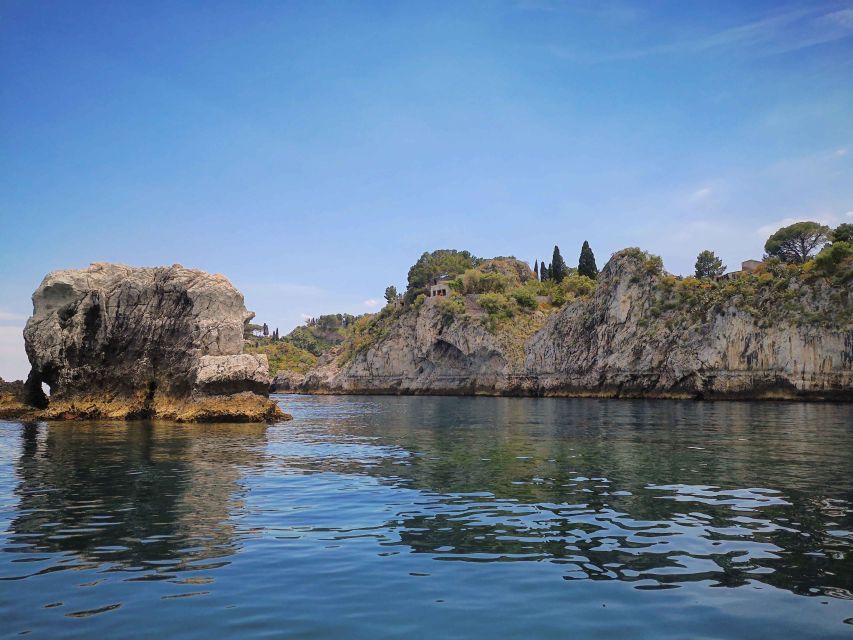 Taormina: Coastal Highlights Cruise with Wine & Food Tasting - Getting set up: the Boat Experience Taormina start