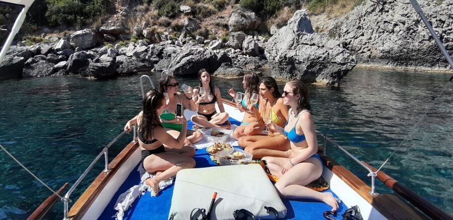 Taormina: Coastal Highlights Cruise with Wine & Food Tasting - Guide energy: Tony, Federico, and Andrea bring Etna into focus