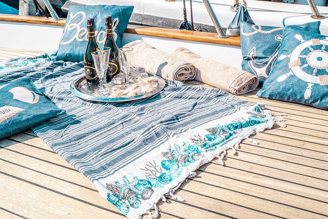 Taormina Giardini Naxos Boat Excursion - Communication that keeps you calm (and on time)