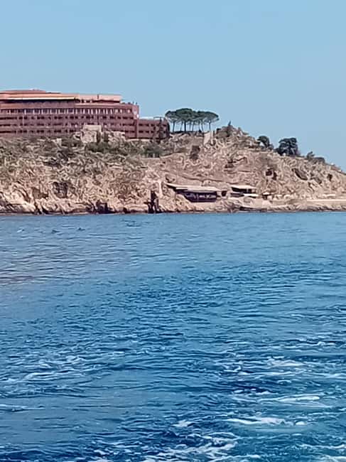 Taormina: Isola Bella Boat Tour with Prosecco Onboard - Onboard aperitivo: almond pastries and fresh prosecco on the water