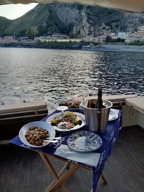Taormina: Isola Bella Boat Tour with Prosecco Onboard - Board the yacht: where you meet and what the skipper focuses on