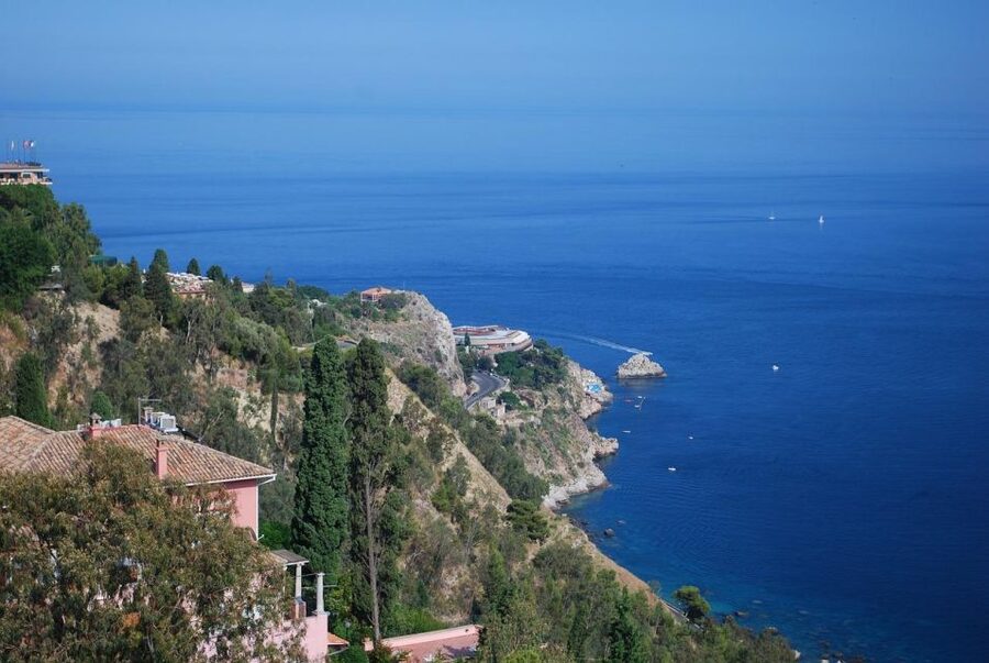 Taormina Kayak Adventure - Logistics that really matter in Taormina (parking and the meeting point)