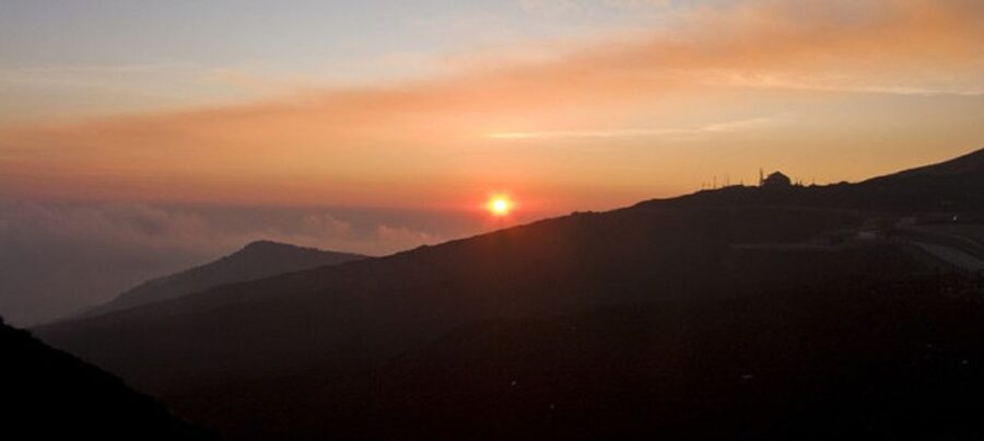 Taormina: Mount Etna Sunset Tour with Cave Visit and Tasting - Pickup and the Van Ride: Where the Timing Starts to Matter
