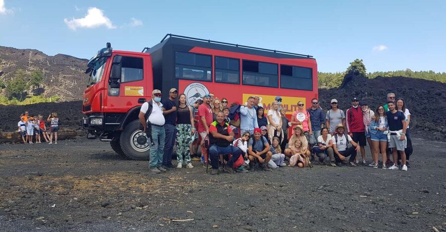 Taormina/Naxos: Mount Etna & Alcantara Gorges Tour w/ Pickup - Guide Quality: What Makes the Day Feel Smooth