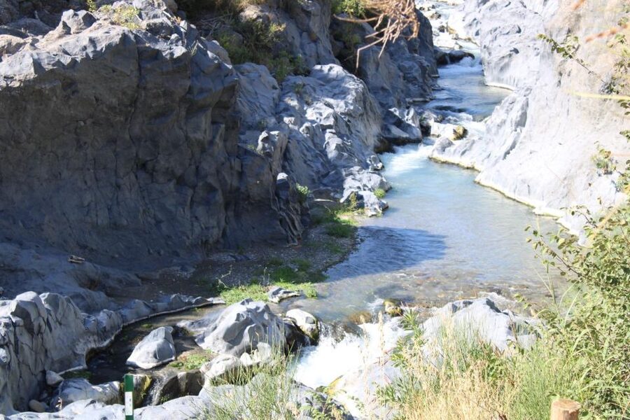Taormina/Naxos: Mount Etna & Alcantara Gorges Tour w/ Pickup - Should You Book This Tour?